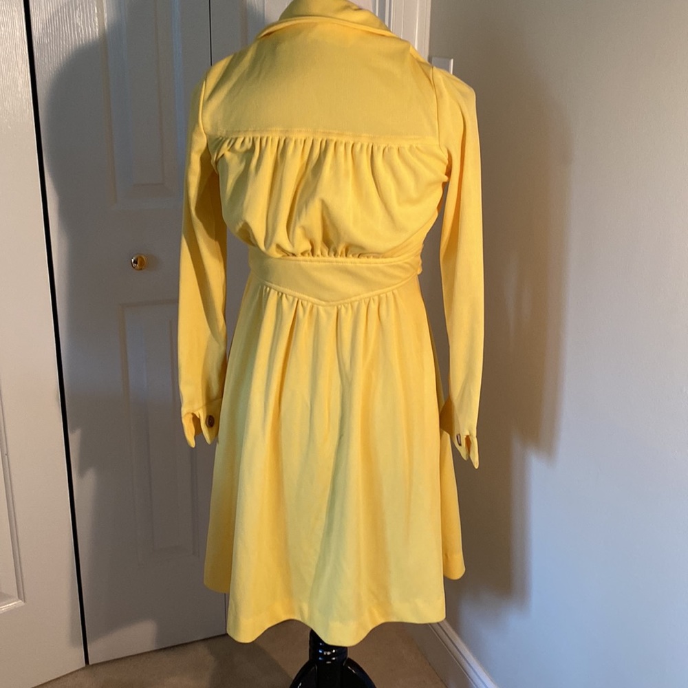 Vintage 1990s Yellow Long-Sleeved Dress - Picture 5 of 6